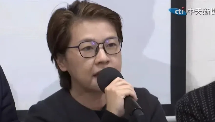 立院龍頭之爭綠白合？　網挖民眾黨選前喊「支持韓國瑜」：黃珊珊曾說誠信重要
