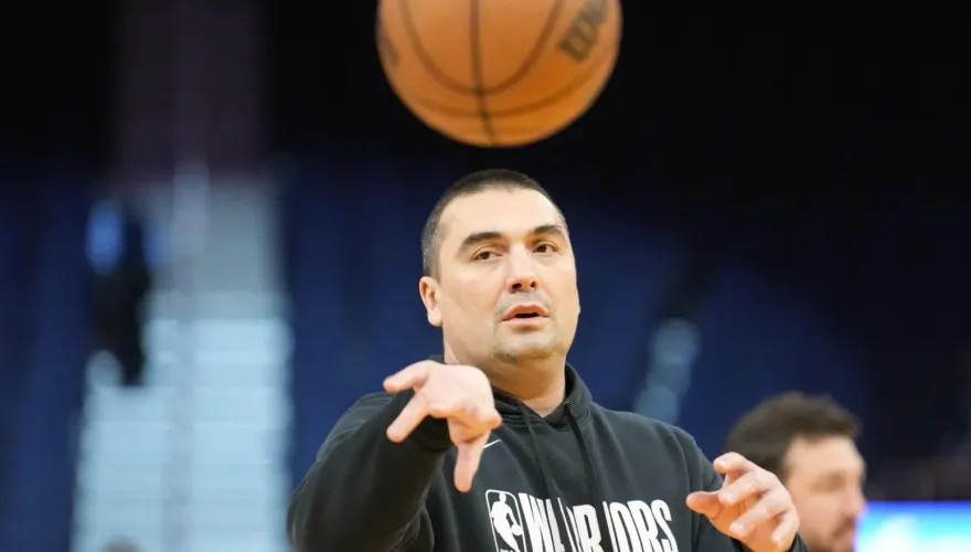 快訊/NBA勇士46歲助教和球員用餐猝逝　今對戰爵士比賽延期