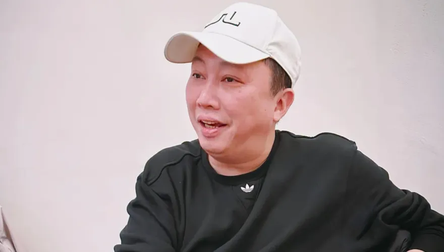 趙正平下跪求婚了！認55歲再婚「小22歲空姐女友」　霸氣喊：財產、房子都她的