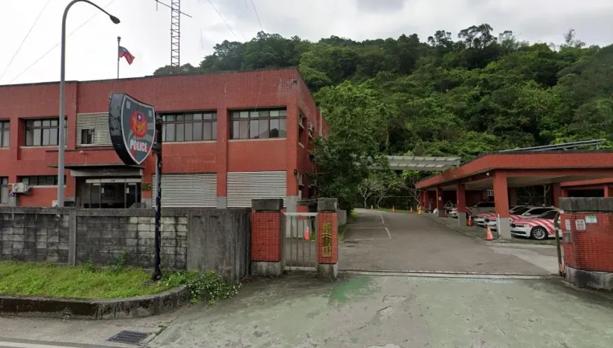 快訊/新北30歲國道警陳屍「待勤室廁所」　疑感情因素執勤中舉槍自戕