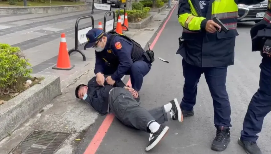 影/蘆洲警模擬銀行開槍搶案　演練畫面太逼真路人險報警