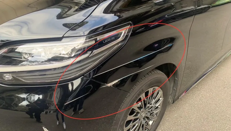 快訊/藝人小馬凌志LM停路邊遭撞　肇事車肇逃警方說話了