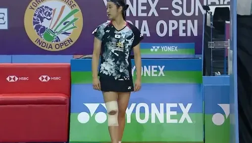 影/球后安洗瑩右膝「腫脹發黑」退賽畫面曝！無緣與戴資穎爭印度賽決賽門票