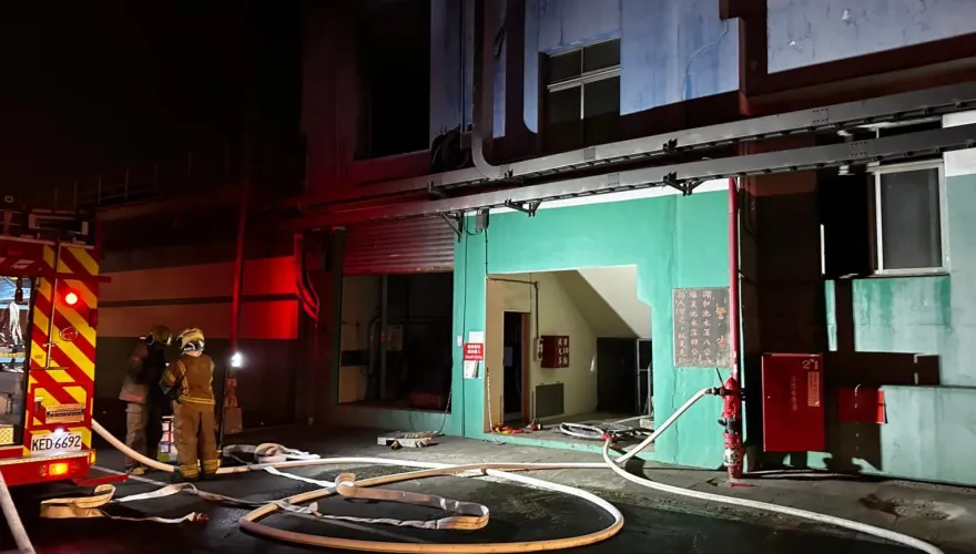快訊/台南善化啤酒廠遭祝融！2樓配電盤箱起火　警消急趕抵打火半小時撲滅