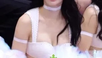 影/舒子晨曬LuxyGirls絕美新制服照　11秒波濤洶湧片網友「看3小時」