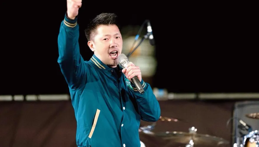 曾和「超哥」拍片被讚好朋友　王閔生臉書被網友洗版緊急回應