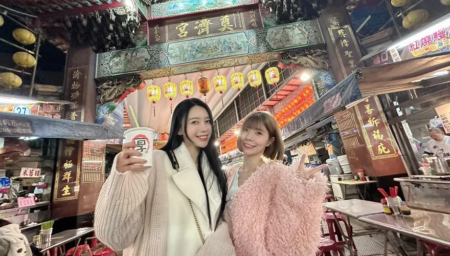 「全民表妹」李雅英逛九份、基隆夜市　大讚炒麵天婦羅：從未吃過的美味