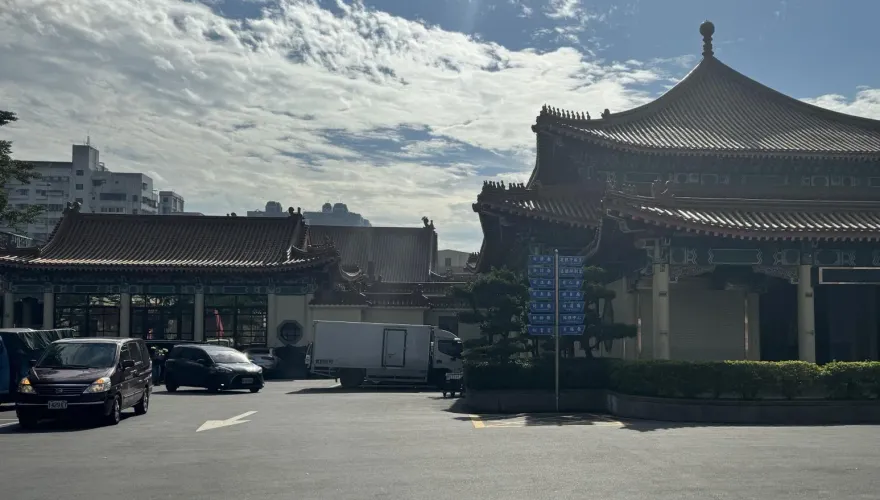 國中生今告別式校方將頒畢業證書　教育局長：會代替他牽起姊姊的手