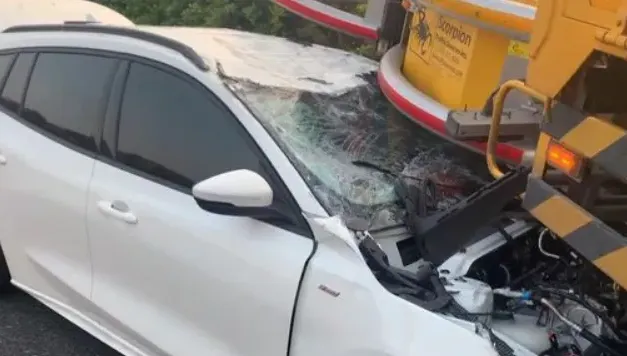 快訊/猛衝進緩撞車底！國1南下277km轎車玻璃炸碎　26歲男胸痛急送醫