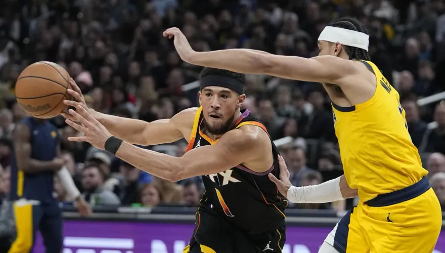影/史詩級空砍！布克狂轟62分無奈錯失3分絕殺　太陽7連勝斷