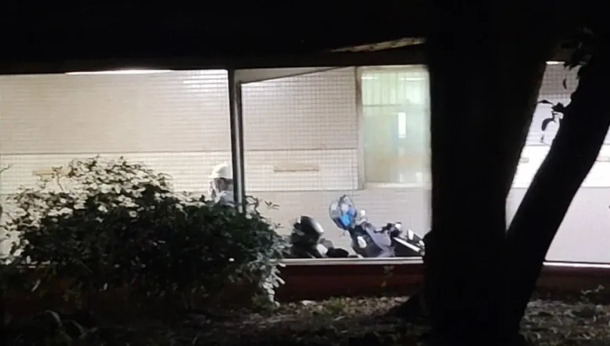 影/竹科某電子廠驚傳爆炸聲！疑管線爆炸氣體洩漏　整條路「濃濃白煙」里長氣炸