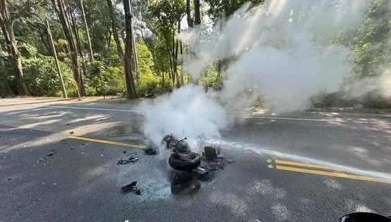 快訊/台南柳營「機車對撞轎車」陷火海　24歲男搶救不治