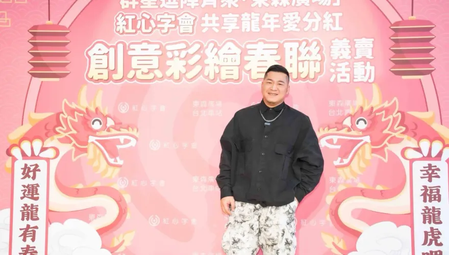 Toyz遭「超派鐵拳」痛毆！草爺發聲呼籲1事：這麼愛比較