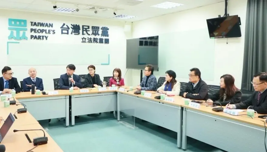 黃珊珊發文了！藍綠立法院長參選人到民眾黨「面試」　她喊沒對韓國瑜私設刑堂