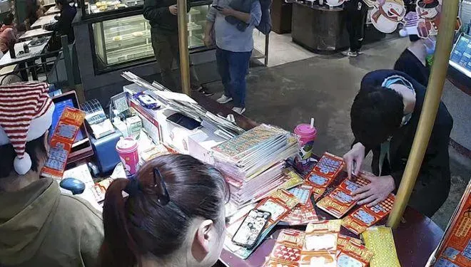「賒帳11萬」玩刮刮樂搏一夜致富　他刮完兩手一攤「沒錢」彩券行怒報警