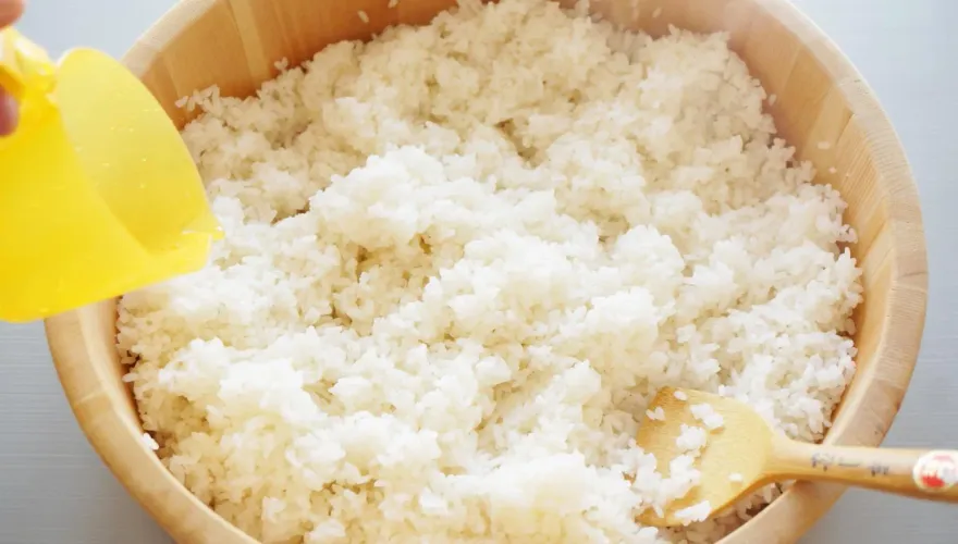 瘋醋飯！「3好5壞」吃多恐胃潰瘍、增加低血糖風險