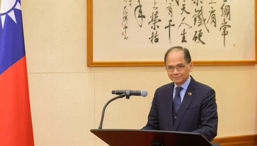 韓國瑜當選立法院長！游錫堃宣布辭立委　綠委失望轟：民眾黨已淪落為小藍