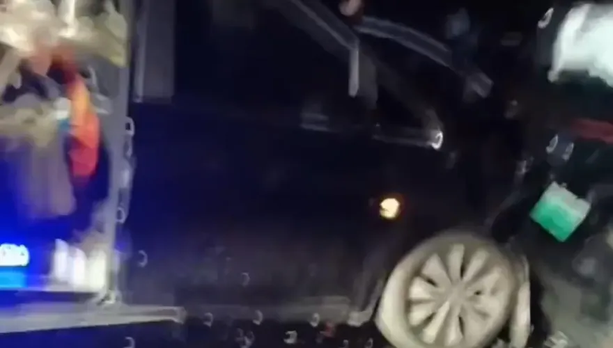 影/今冬最強降雪！河南60車連環撞　「四輪朝天」場面慘…目擊者：路面結冰