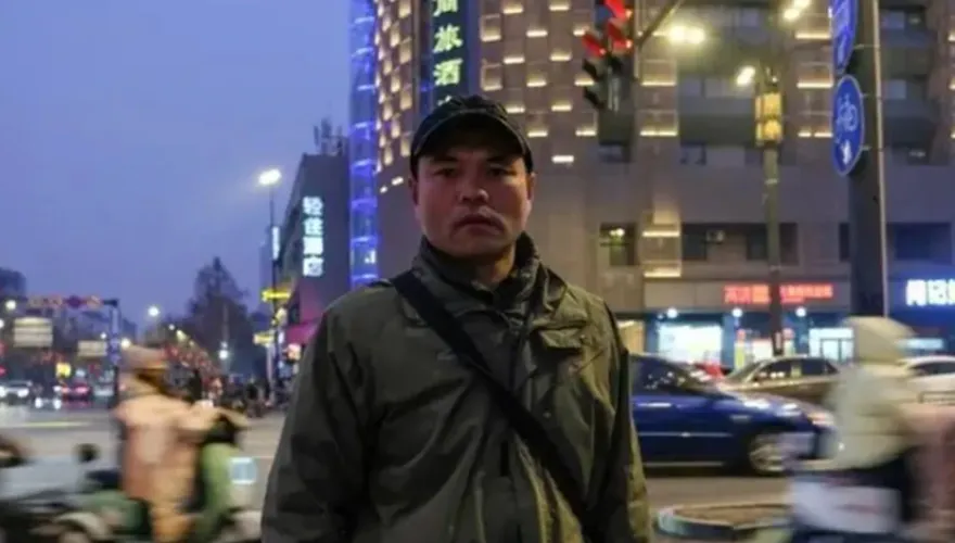 影/善無善報！男子捨身救2女孩反被當騙子　身中4刀醫藥費全自掏腰包