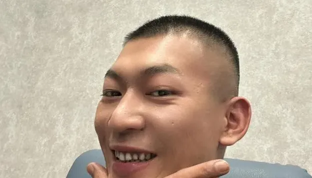 獨/鳳梨直指毆陳沂嫌疑犯是「馮語婷」　酸手段低劣2男弄1女「低端89」