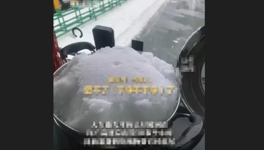 影/暴雪困公路36小時！他被迫煮雪融水解渴　好心女「露營車當公廁」借人用