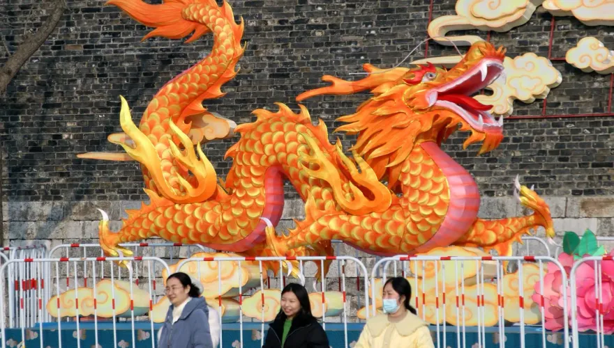 今年最火祝福語！「龍行龘龘」讀音、含義記起來　讓你拜年不詞窮