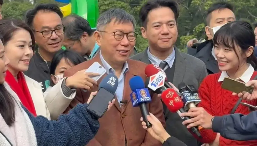 敗選喊4年後再戰！預測柯文哲運勢　小孟抽到「這張牌」：會被愈罵愈勇