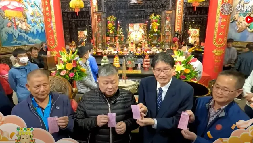 國運籤抽中「中上籤」！大甲鎮瀾宮籤詩曝光：白蛇精育許漢文