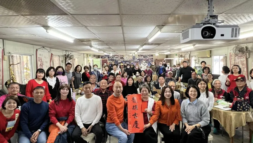 韓國瑜到埔里走春發紅包！祝大家新的一年心想事成
