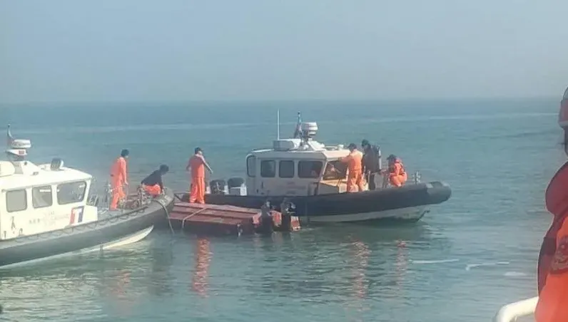 影/陸艇越界捕魚遭海巡驅離！4落海2死　國台辦：民進黨當局粗暴