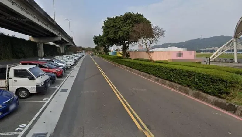 女深夜獨自開車進大佳河濱公園「持瓦斯槍自轟」　緊急送醫搶救
