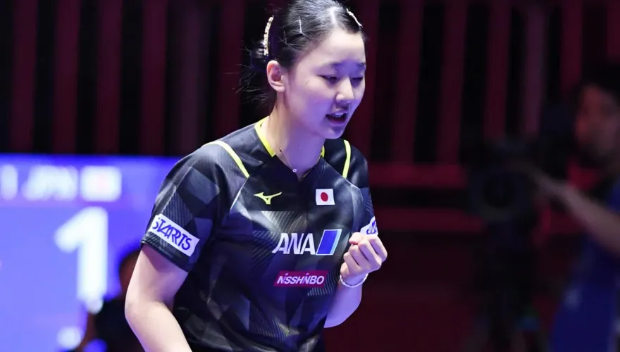 影/國中生狂虐桌球阿嬤！15歲張本美和3-0橫掃60歲倪夏蓮
