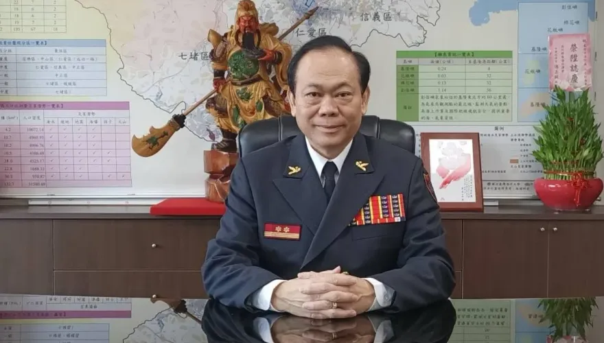 快訊/基隆消防局長向永財陷「小三風暴」滅不了火　今主動請辭