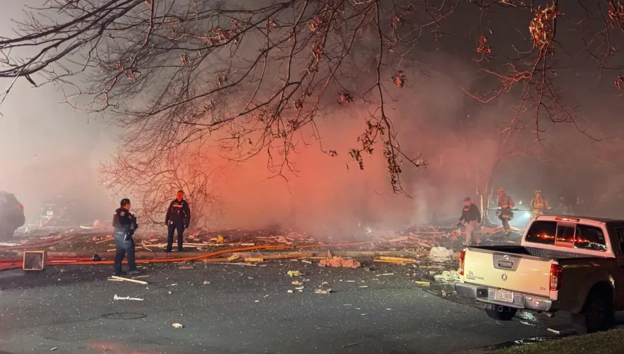 影/美維吉尼亞州民宅大爆炸　1消防員殉職11人受傷送醫