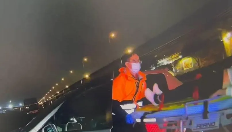 別想不開！她車停大佳河濱公園自轟痛到忍不住 　報案泣訴「我中槍了」