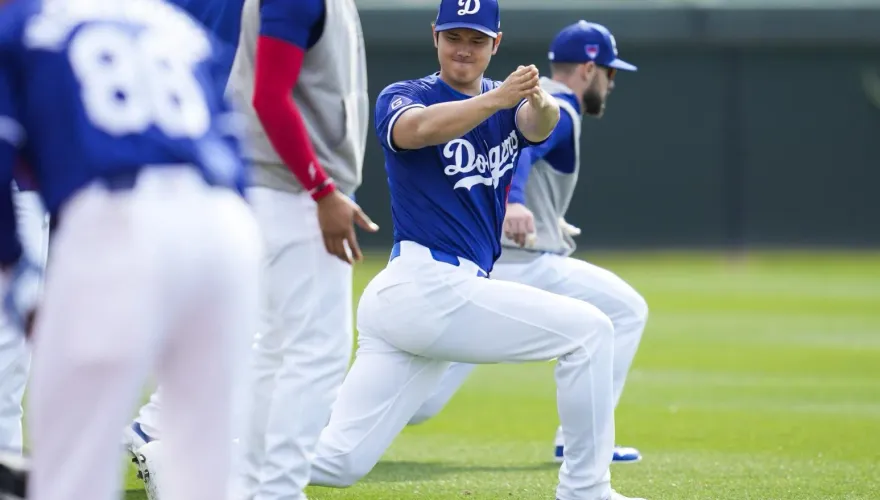 大谷翔平春訓首戰缺席　「連兩天輕鬆練沒BP」道奇教頭：放他自由調整