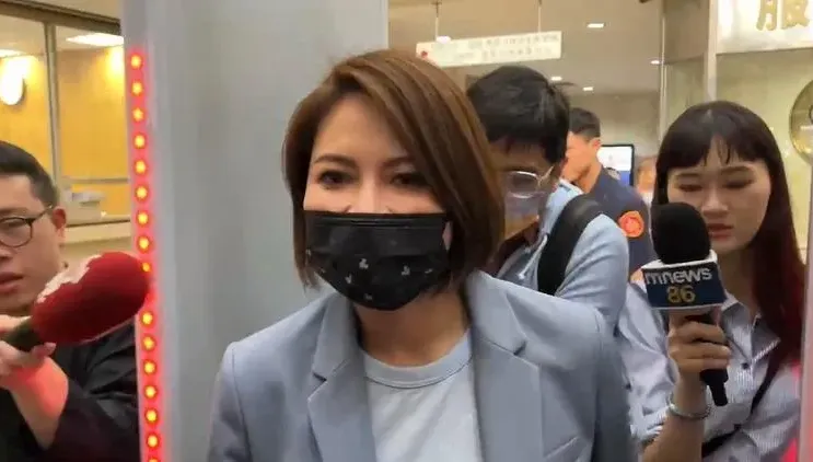 藍委證鍾沛君淚訴一細節「疑遭朱學恒下藥」！曝她哭到發抖控被強吻