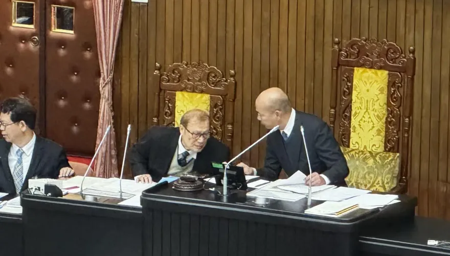 綠營反對民眾黨要求明日加開院會　韓國瑜裁示擇期協商