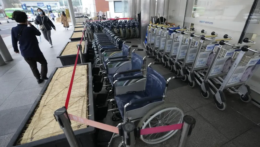 南韓大批醫護罷工病患嘸人醫　保健部祭出「強制復工令」：不上班就吊銷執照