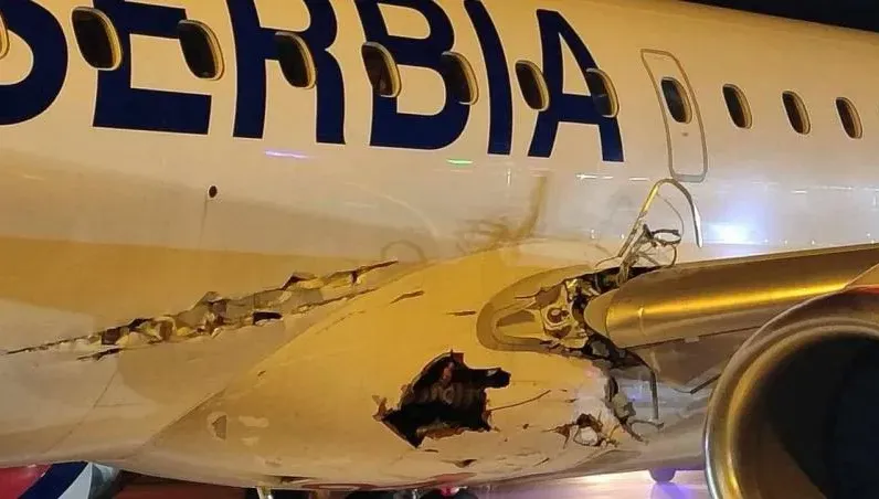 客機起飛撞跑道！機身「破大洞漏油」緊急返航降落　幸106名乘客無傷亡