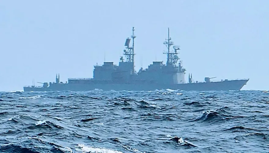 解放軍艦現蹤蘇澳外海意圖闖我24浬鄰接區　遭海軍監控驅離