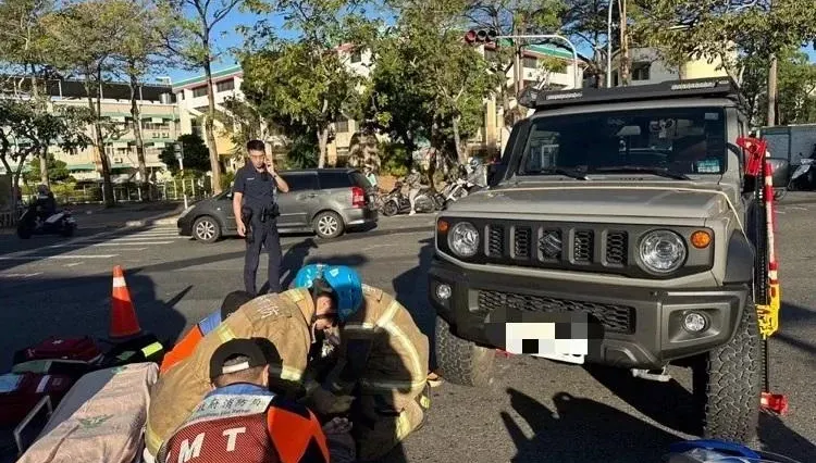 快訊/台南北門嚴重車禍！機車阿北路口與吉普車相撞　OHCA送醫搶命中