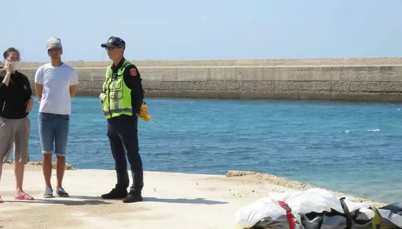 快訊/澎湖跨海大橋墜海6旬婦找到了　「岸邊留紅衣」釣客意外尋獲遺體