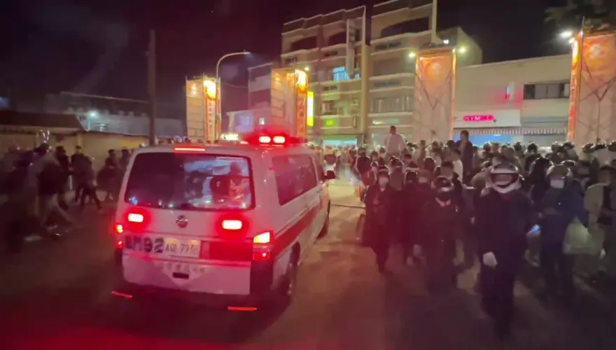 影/傷勢最新！鹽水蜂炮元宵夜達高潮　59人受傷「眼睛還被火光閃到」