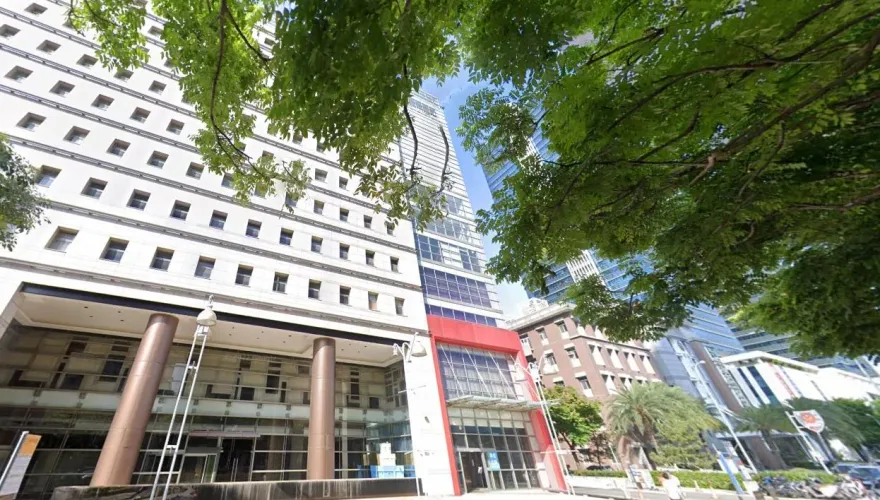 快訊/台中七期29歲女墜亡地是「新商場」大樓　旁邊是警局