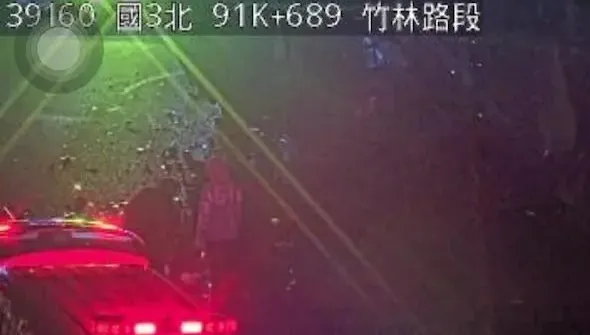 快訊/國3竹林段重大車禍！　貨車失控「10車連環撞」…釀1死1傷