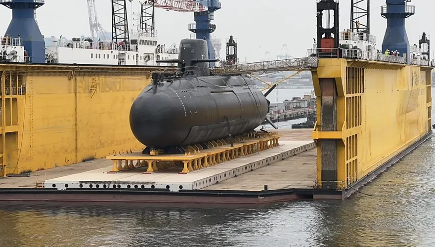 傳海鯤號主機缺裝、下水傾側過大　台船駁斥：不實報導