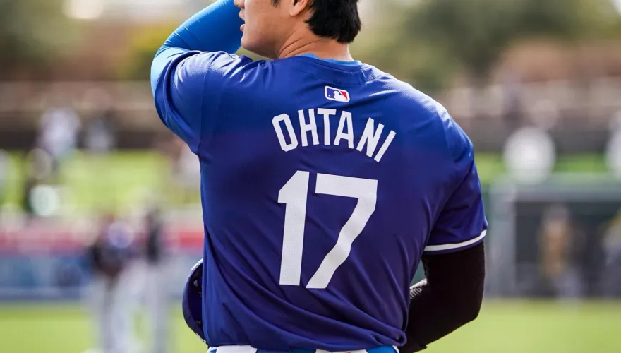 影/身穿道奇球衣首戰前兩打席烙賽　大谷翔平「怪力」推出首轟！