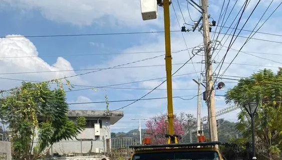 快訊/二水老街3次巨響！百戶停電又碰地震　居民嚇壞竄逃屋外