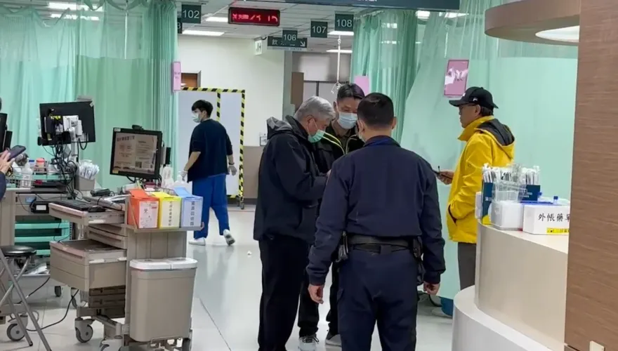 快訊/八堵派出所男警遭衝撞送醫不治！局長、分隊長趕赴醫院